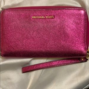 Michael Kors Bags - Michael Kors wristlet Michael Kors Bags - Michael Kors wristlet